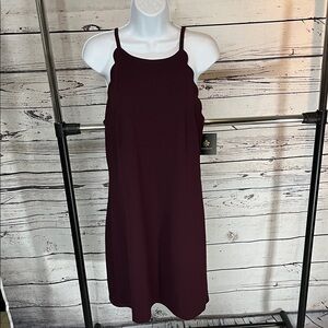 Elegant Burgundy Midi Dress